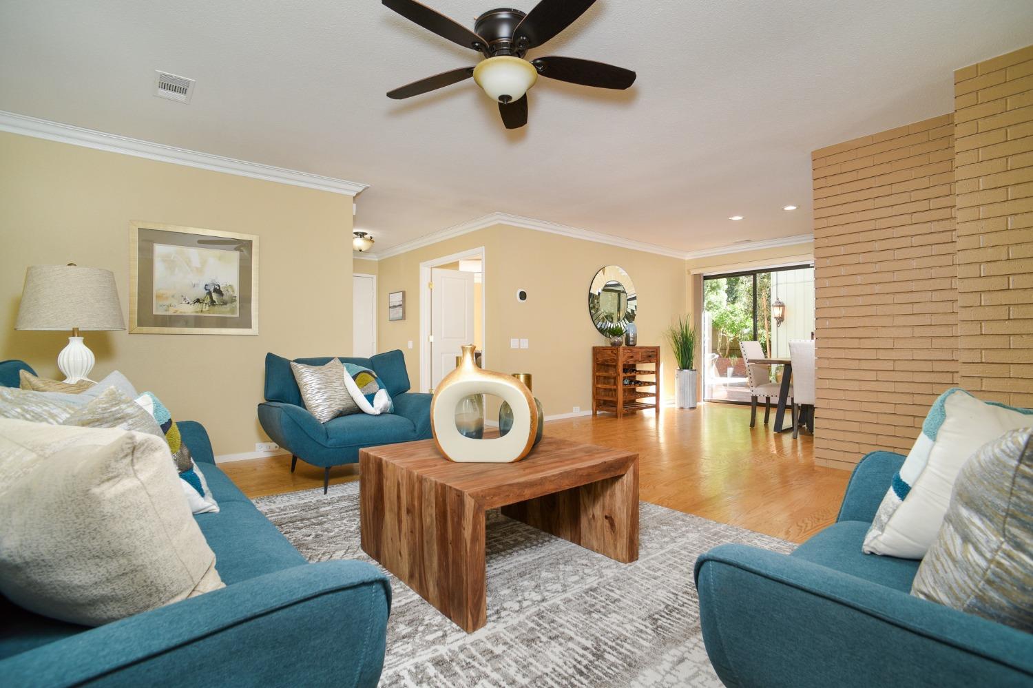 1539 University Avenue