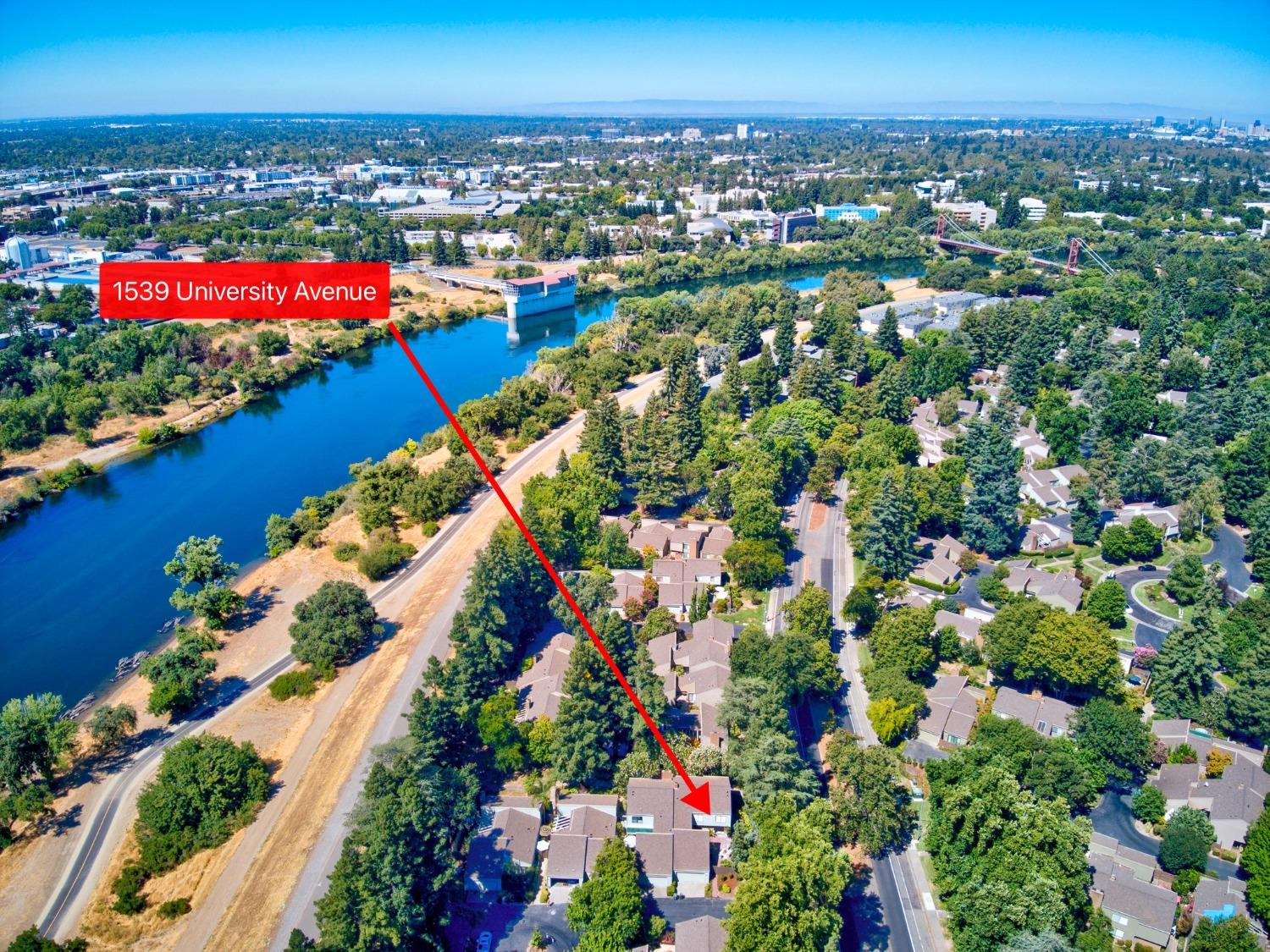 1539 University Avenue