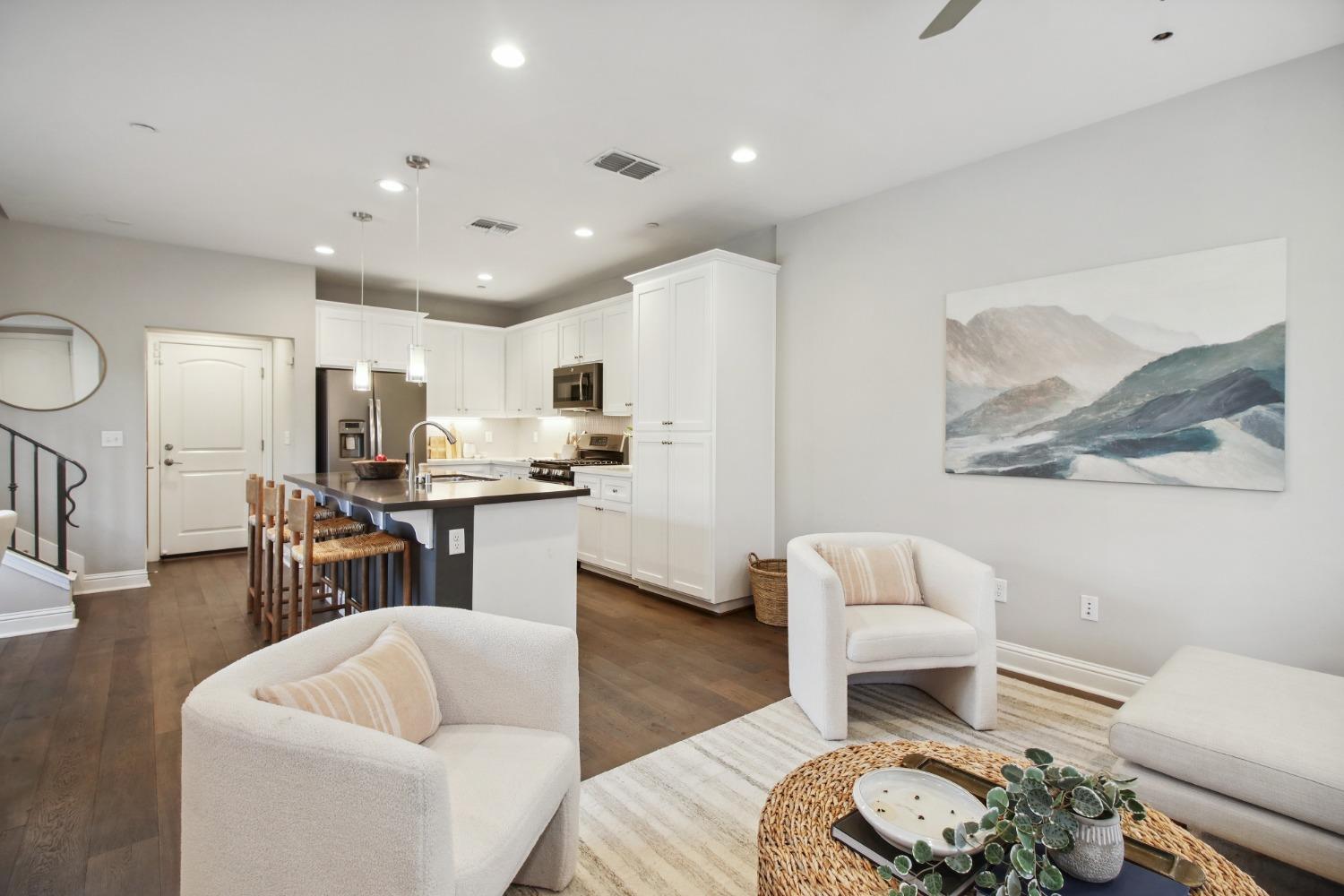 2536 Villa Terrace Lane