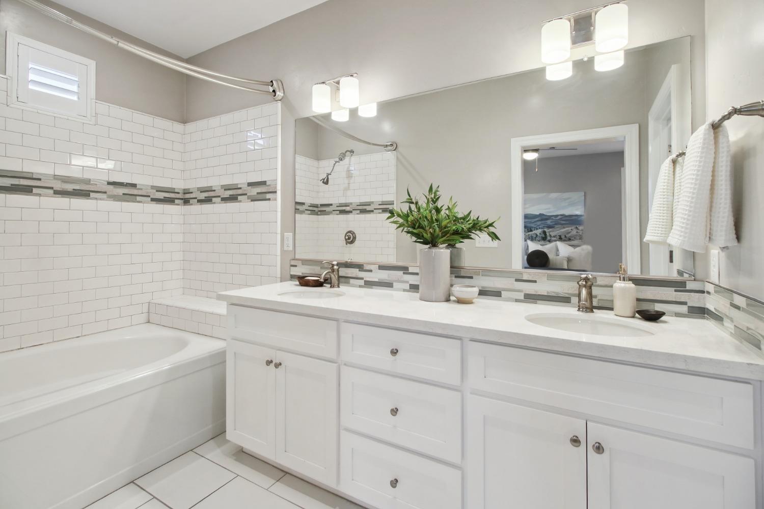 2536 Villa Terrace Lane