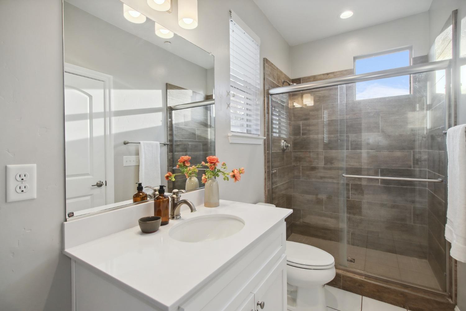 2536 Villa Terrace Lane