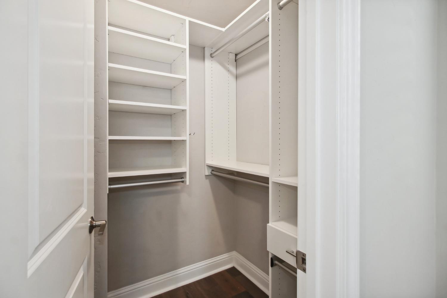 2536 Villa Terrace Lane