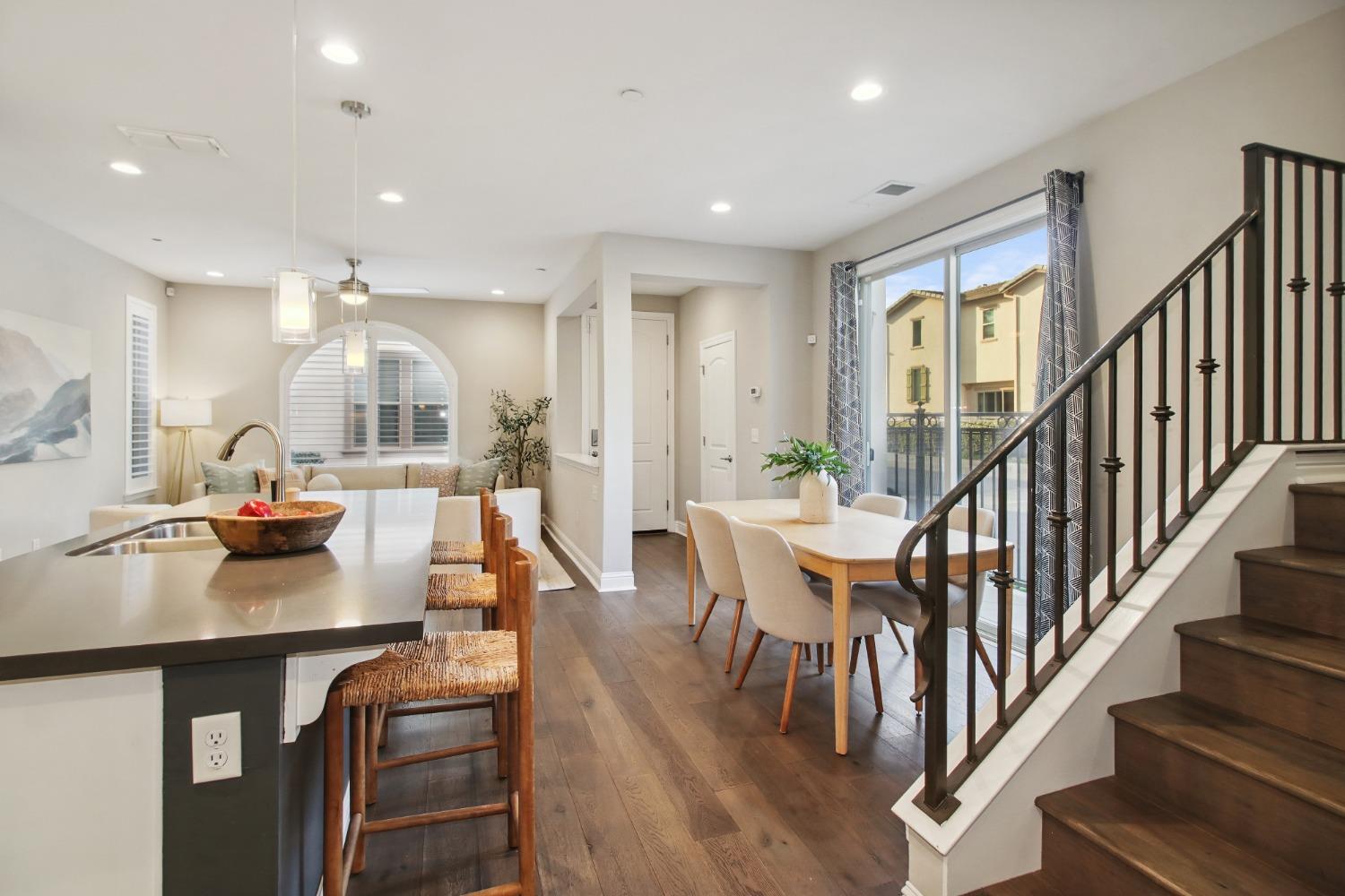 2536 Villa Terrace Lane