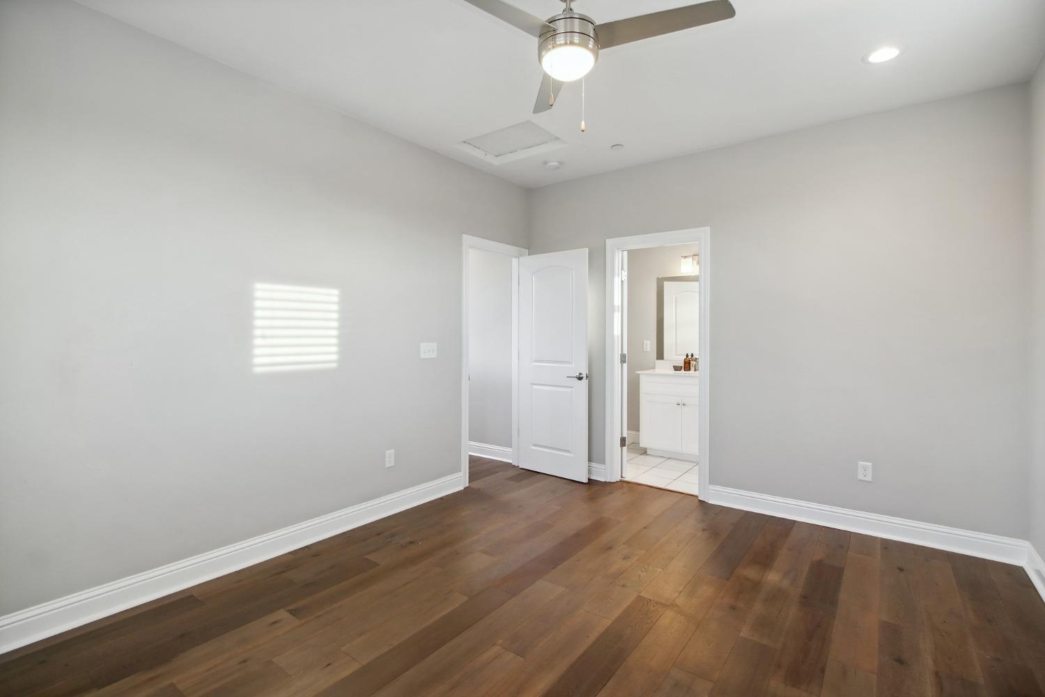 2536 Villa Terrace Lane