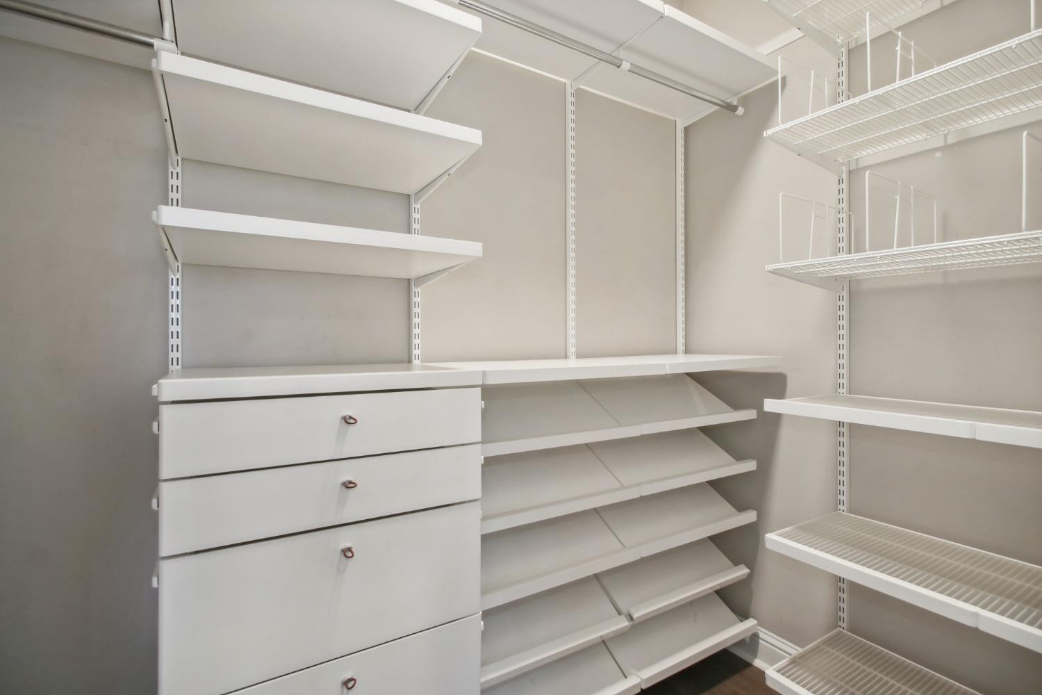 2536 Villa Terrace Lane