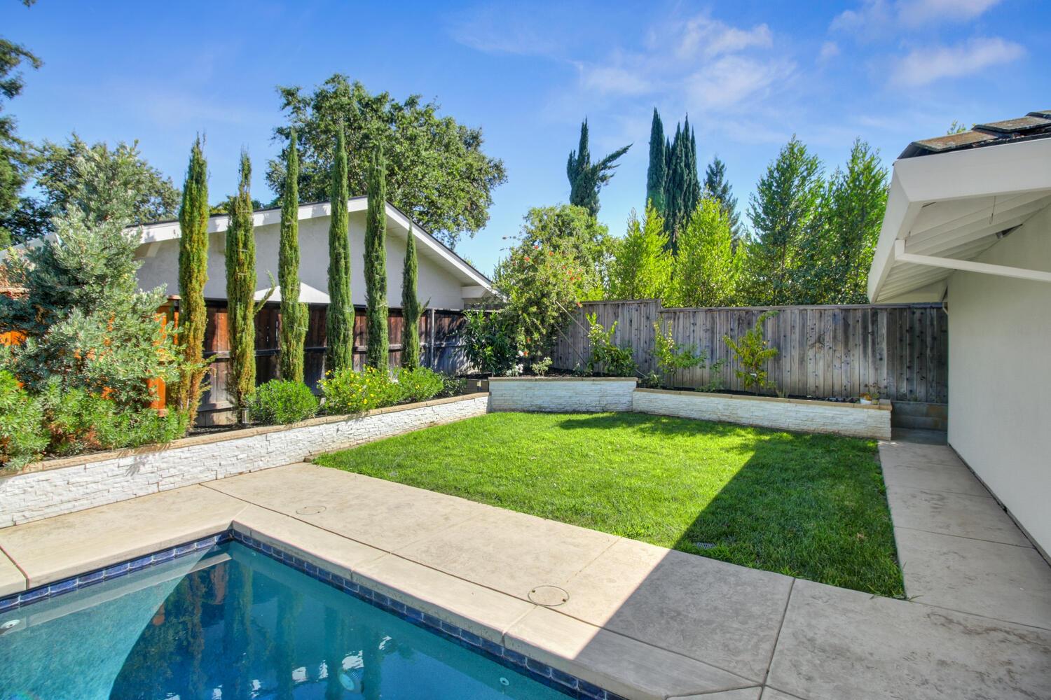 333 Claydon Way