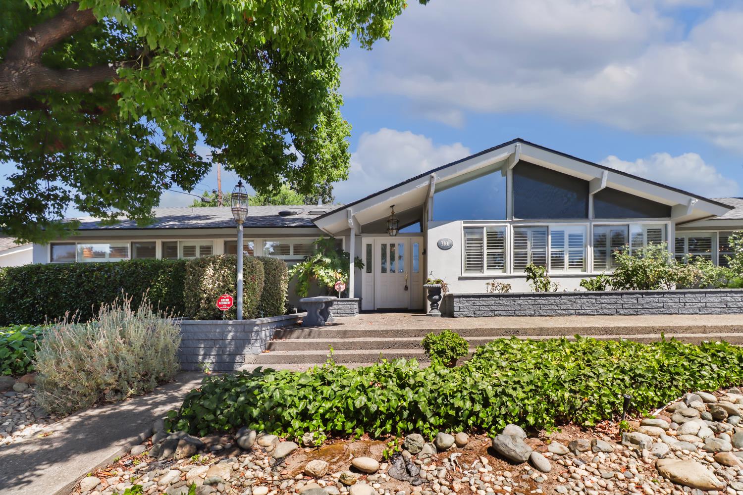 3101 American River Drive