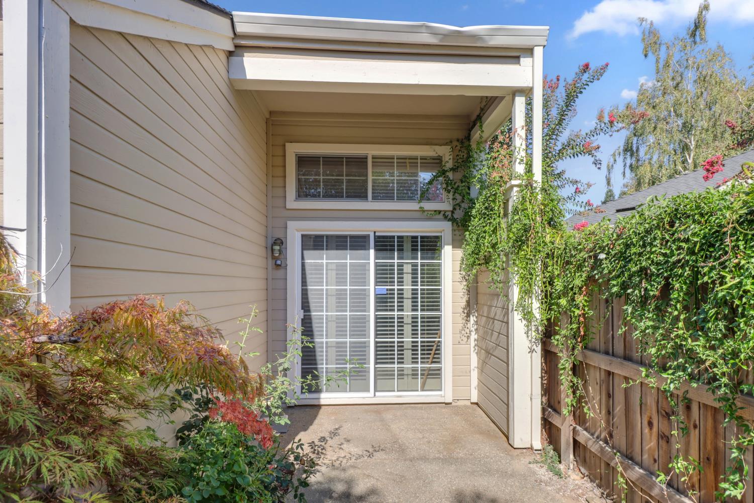 109 River Chase Circle