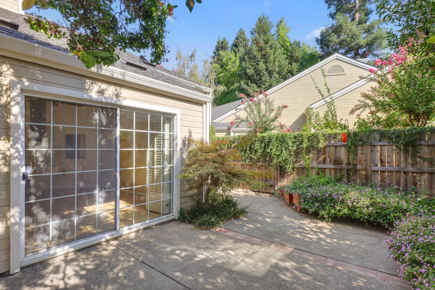 109 River Chase Circle