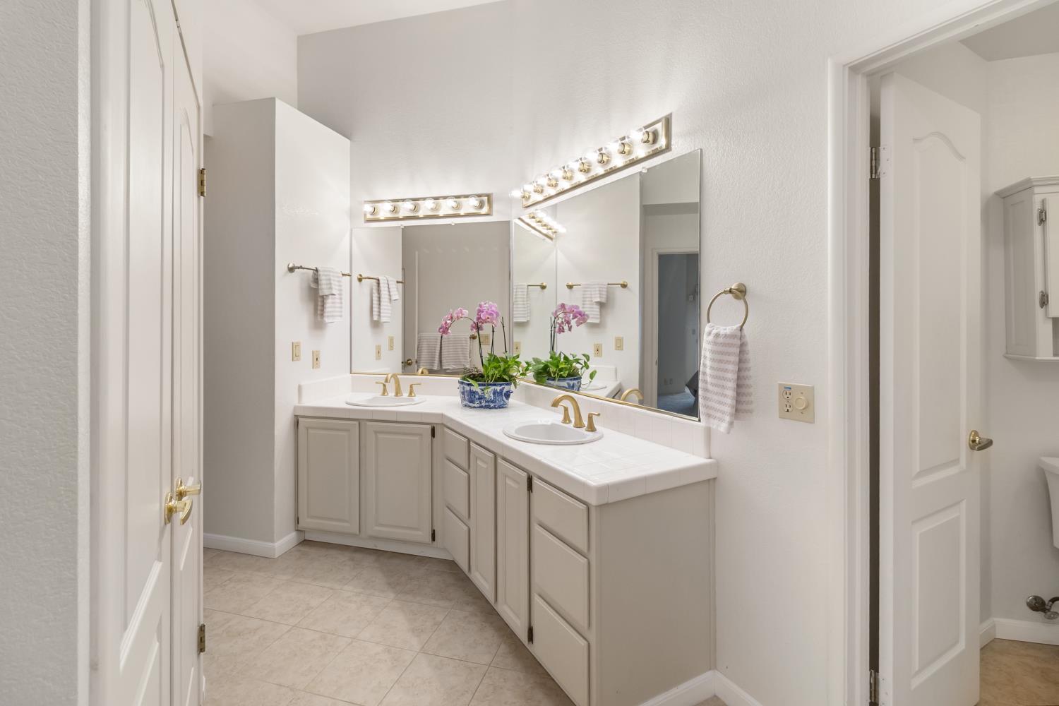 109 River Chase Circle