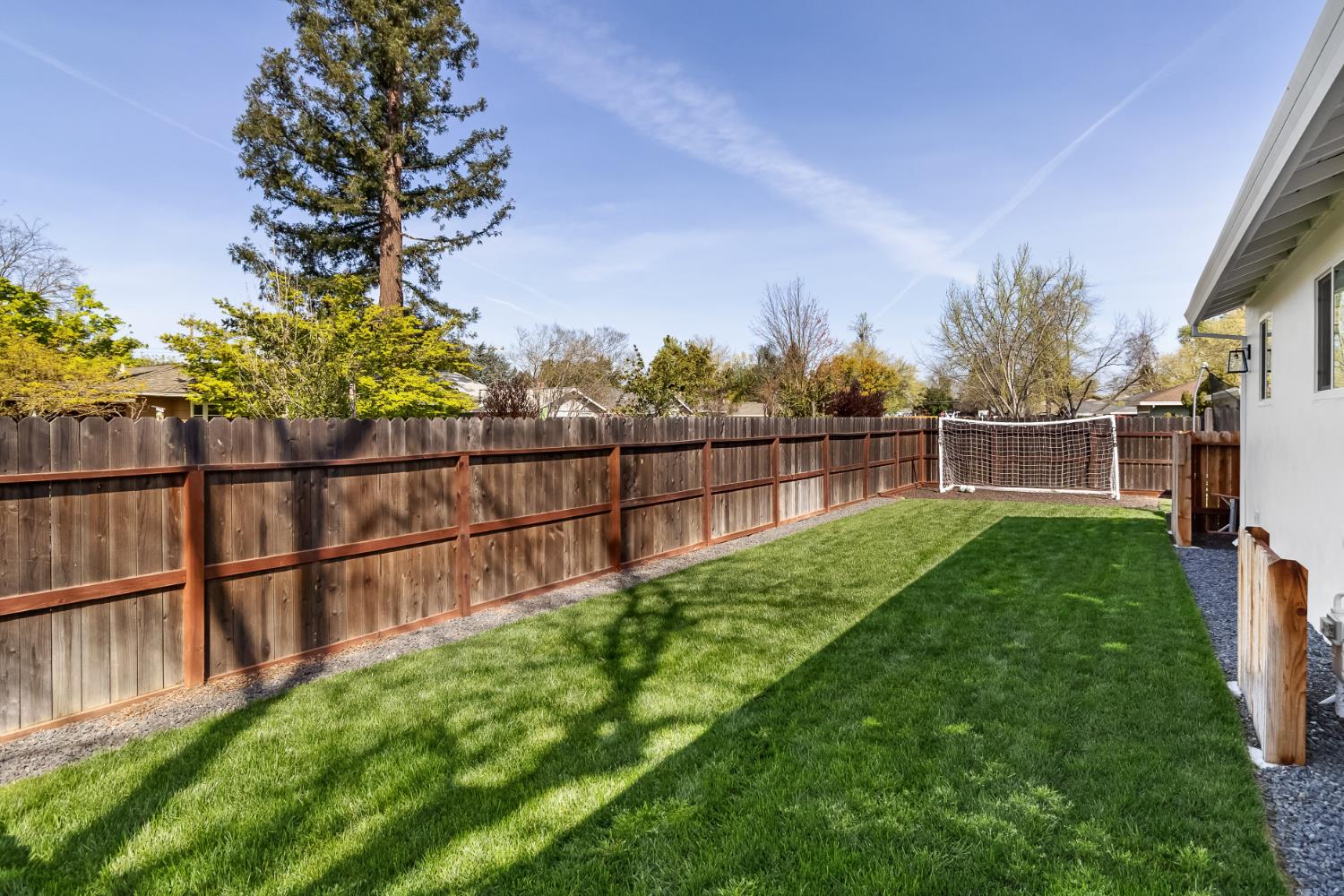 4401 Clytie Way