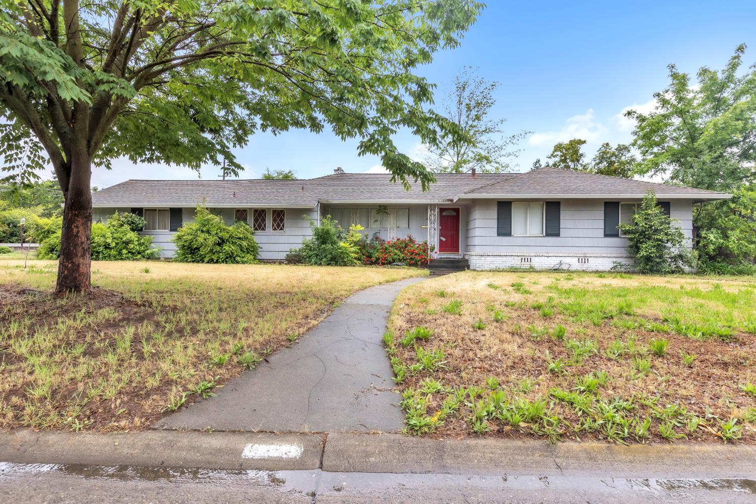 1260 El Sur Way