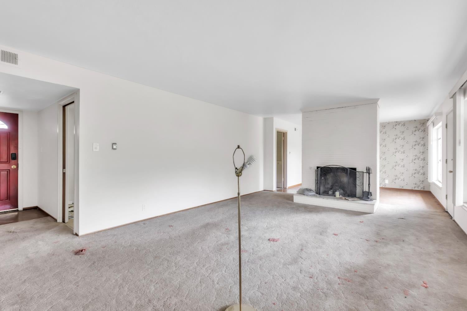 1260 El Sur Way