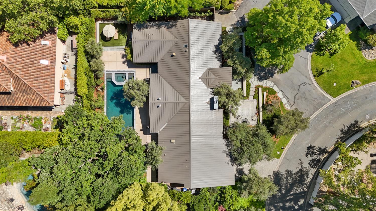 640 Lake Wilhaggin Drive