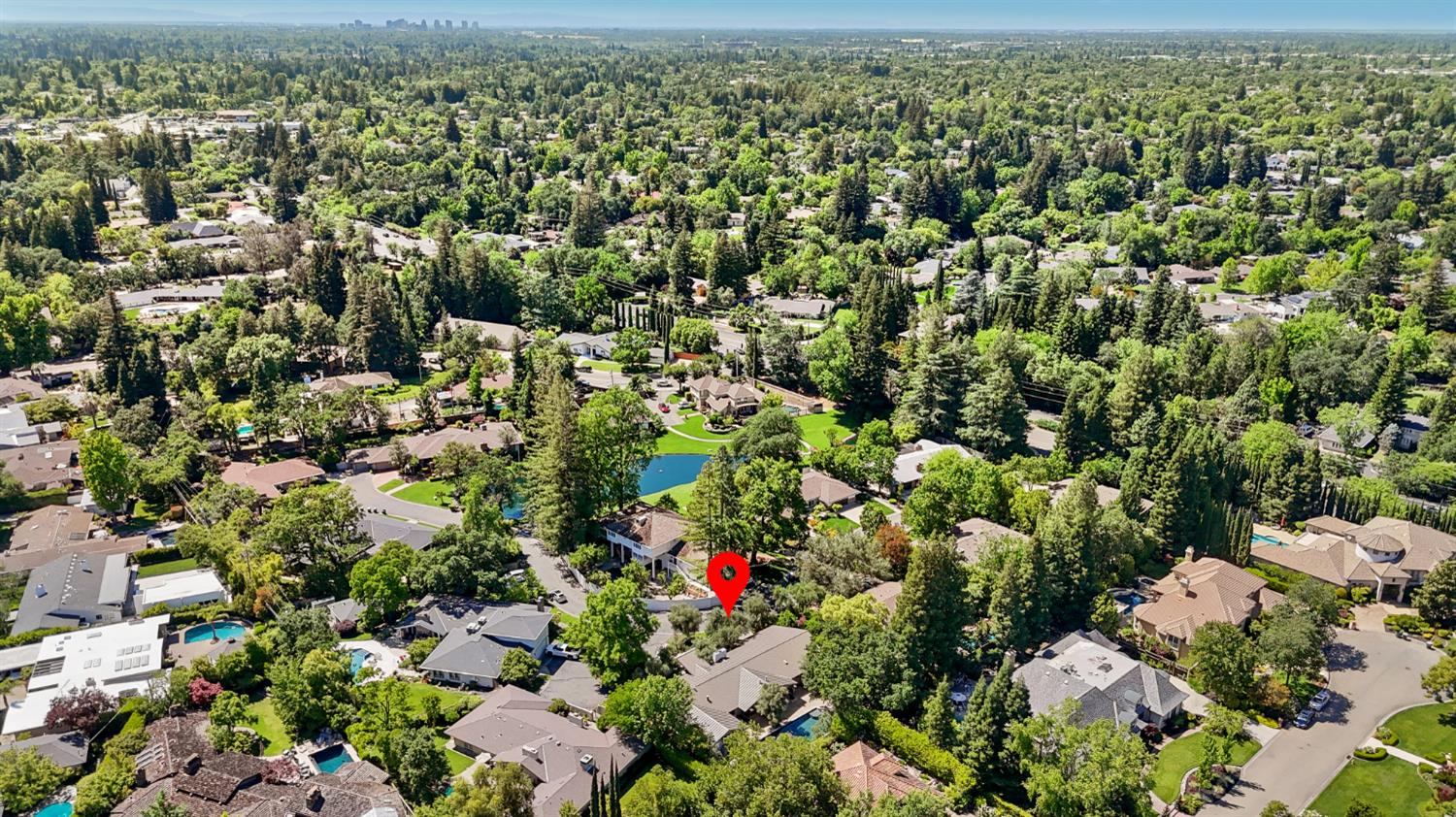 640 Lake Wilhaggin Drive