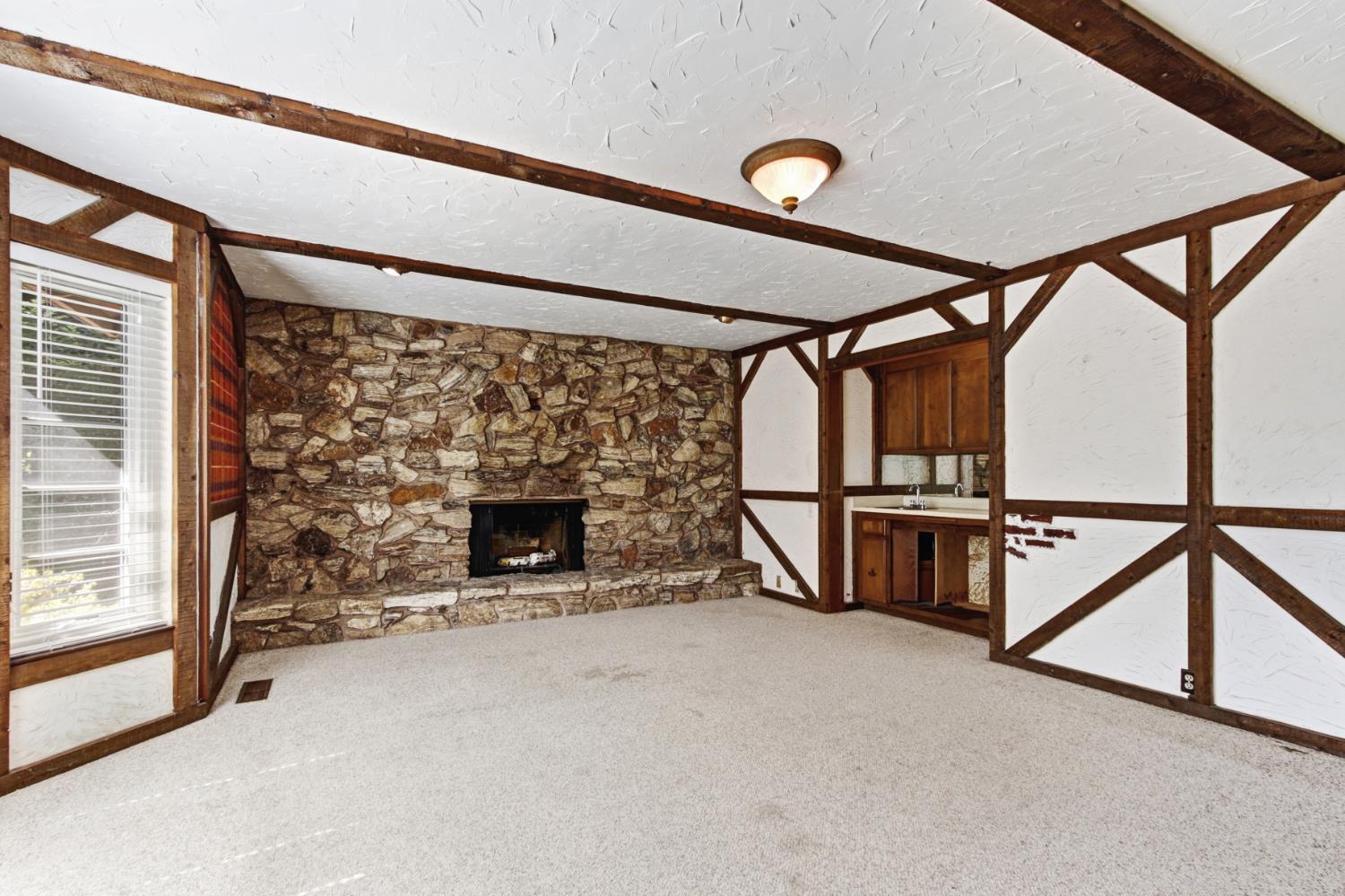 405 Crocker Road