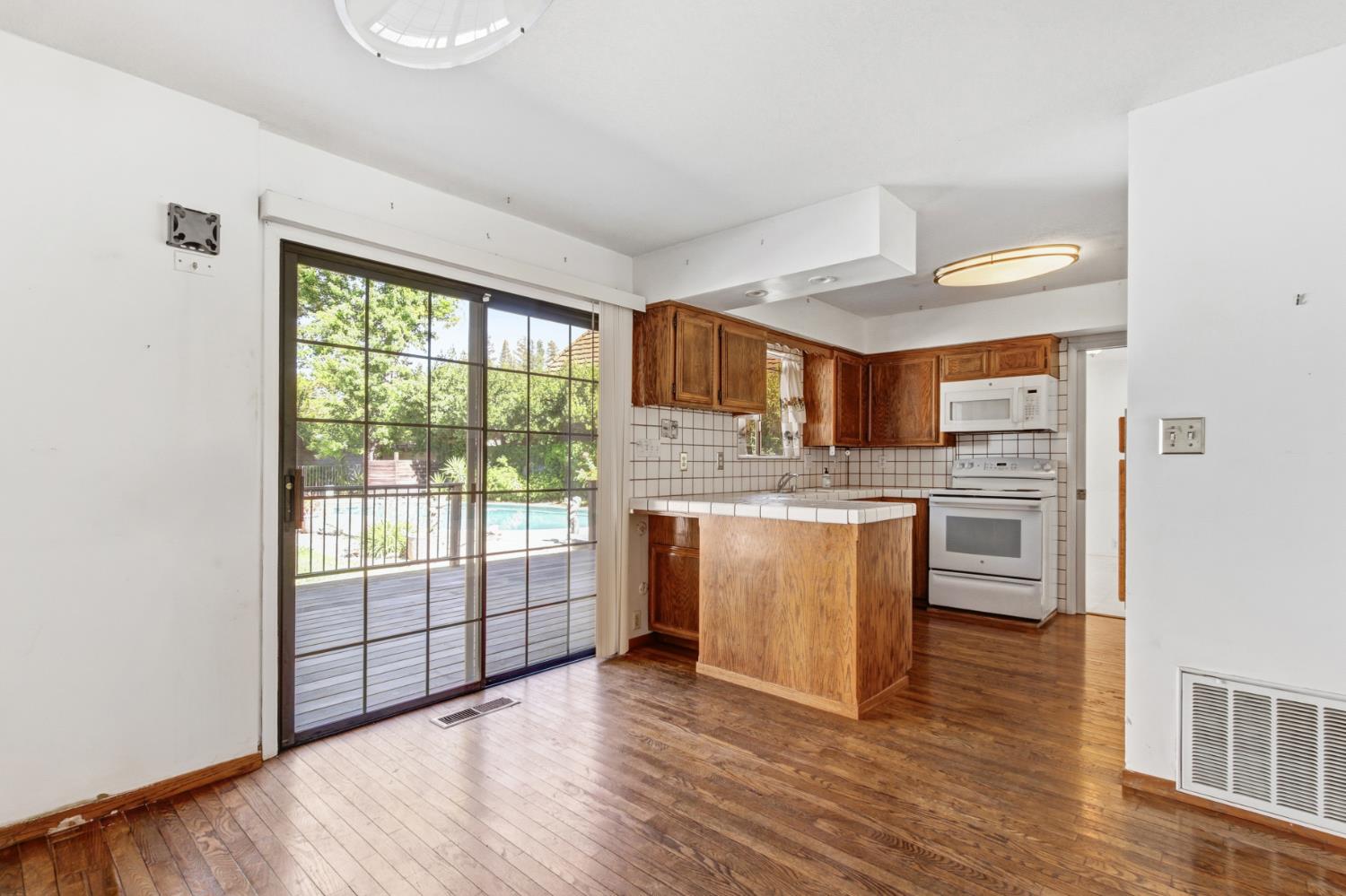 405 Crocker Road