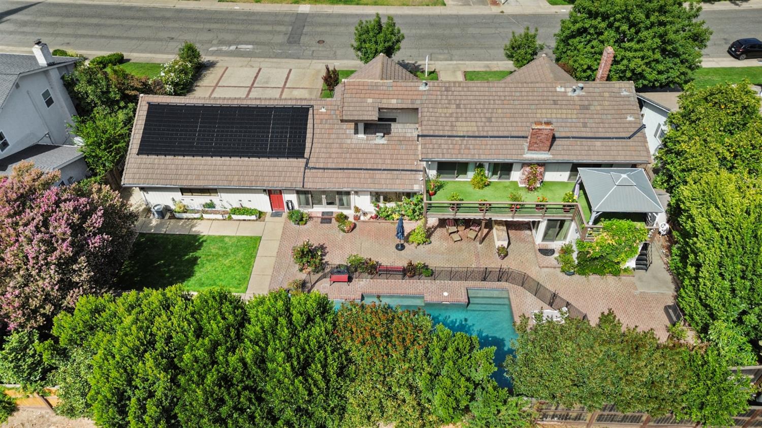 4020 Crondall Drive