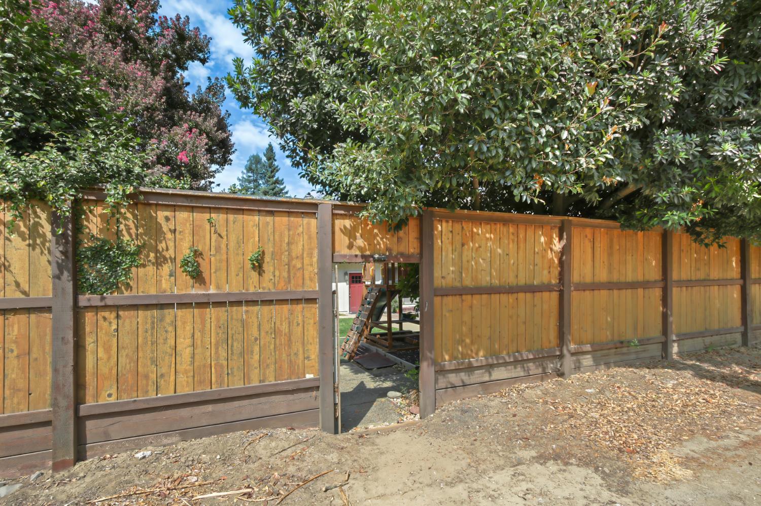 4020 Crondall Drive