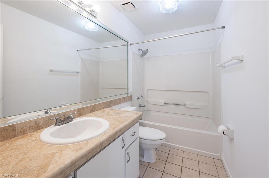 4130 Looking Glass LN # 3802