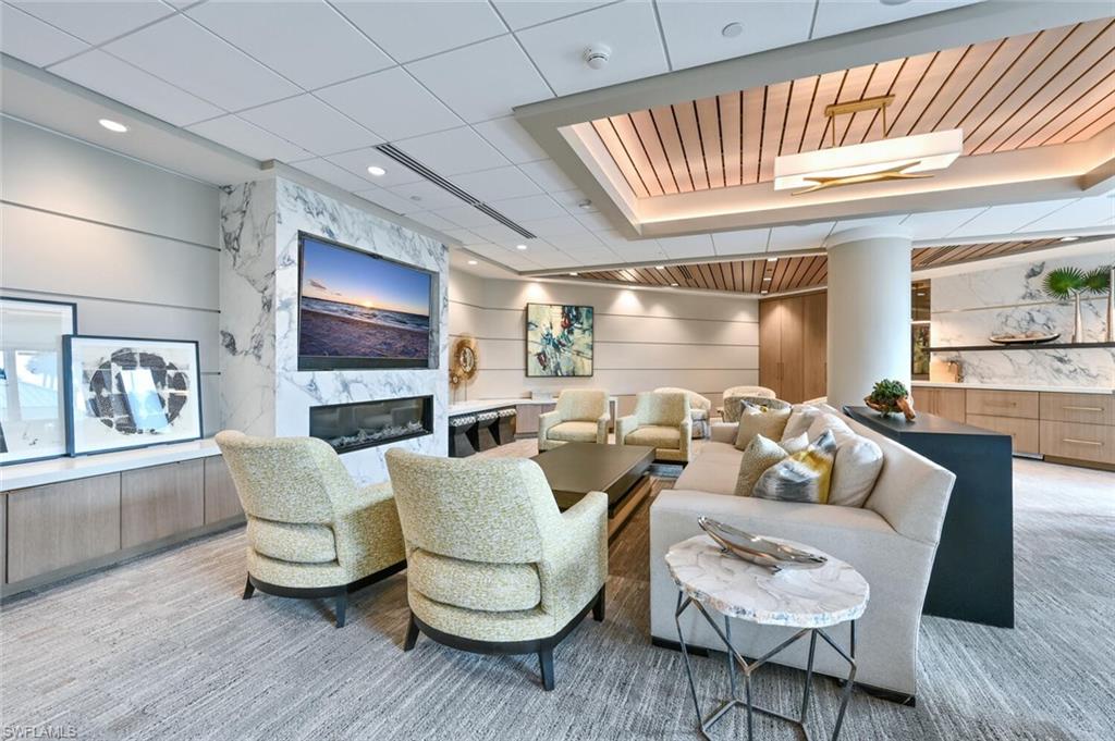 4551 Gulf Shore BLVD N # 1000