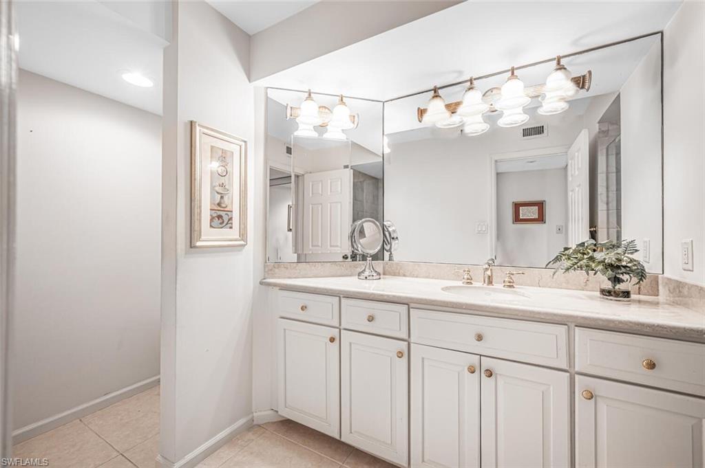 4551 Gulf Shore BLVD N # 605