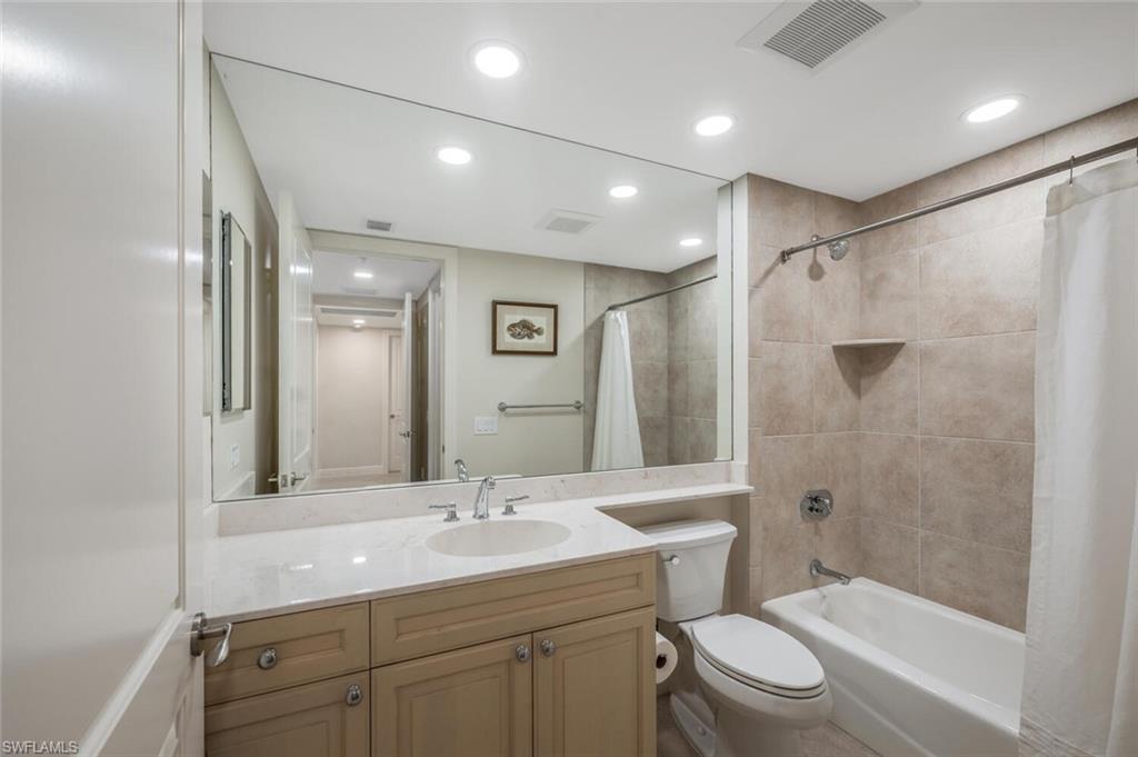 23850 Via Italia CIR # 204