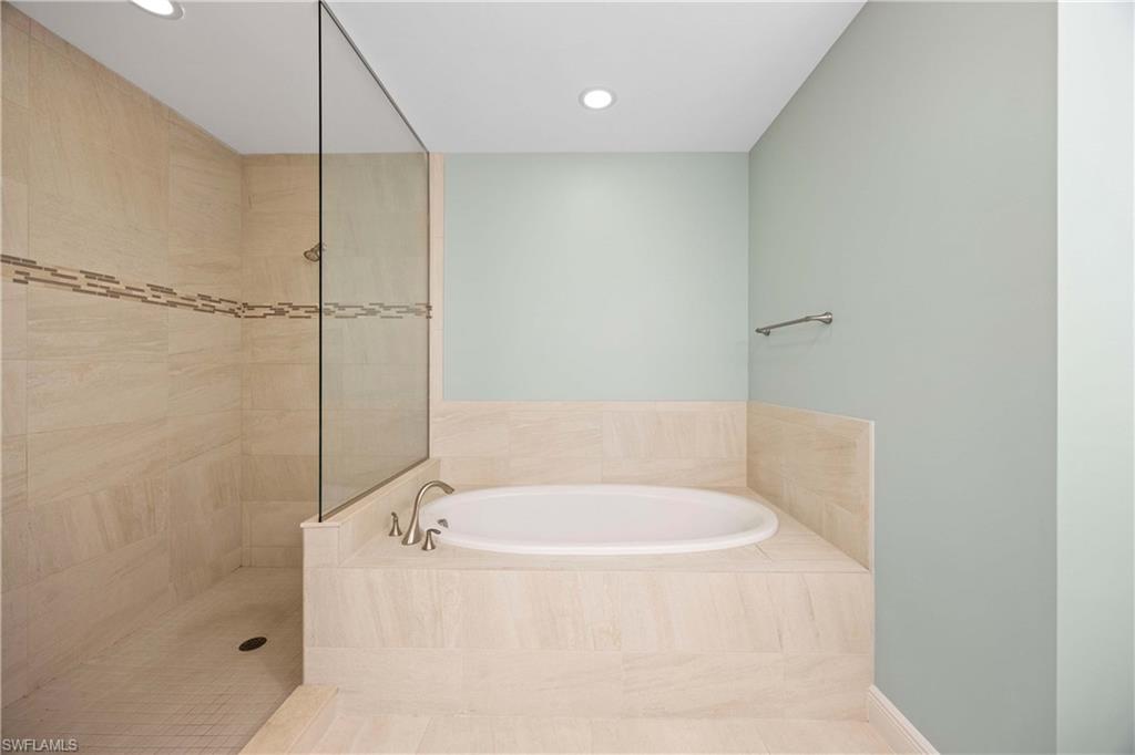 2745 Tiburon BLVD E 102