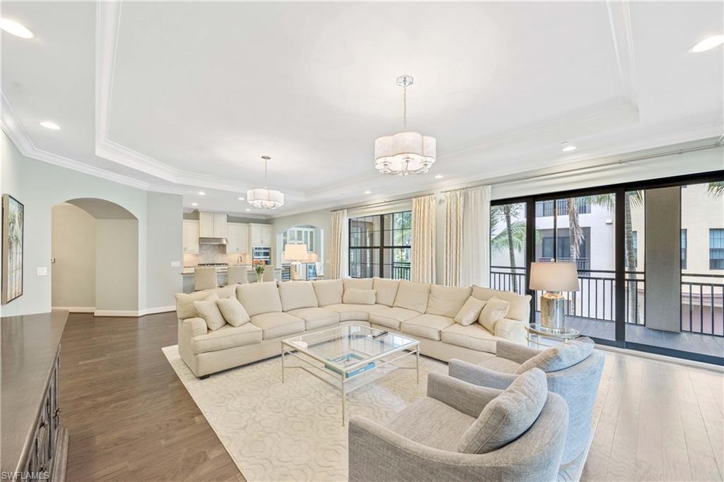 2745 Tiburon BLVD E 102