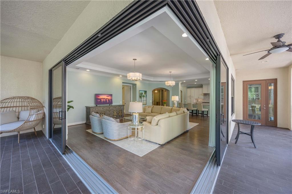 2745 Tiburon BLVD E 102
