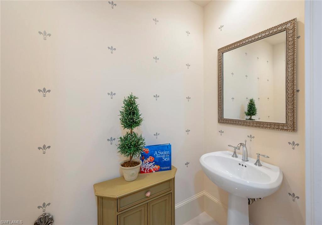 2738 Tiburon BLVD E # B502 Unit: PH-B502