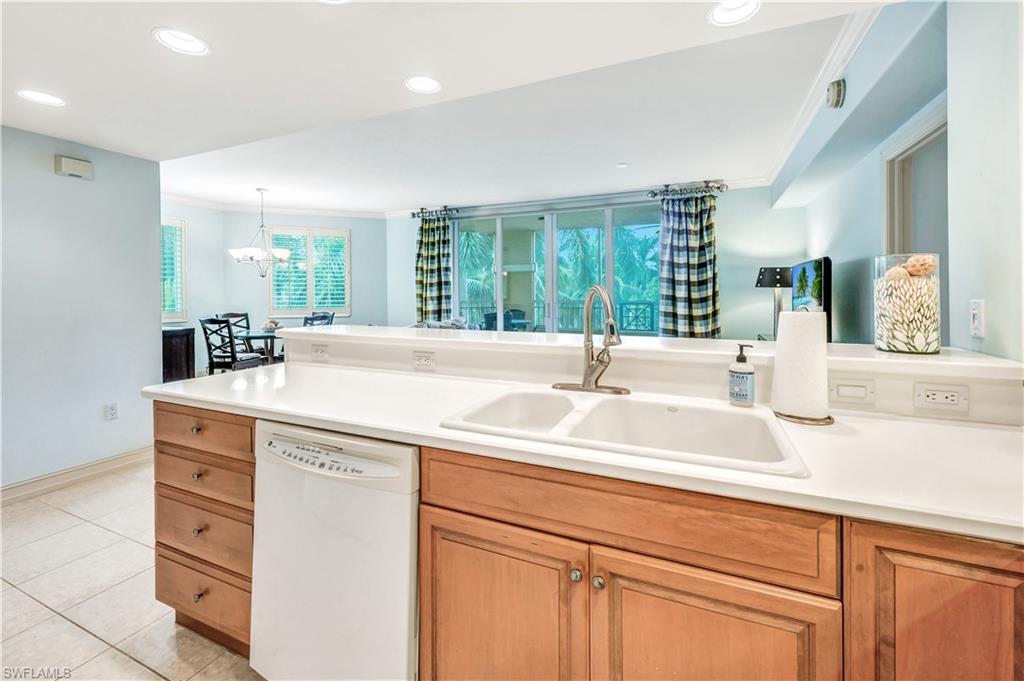 2748 Tiburon BLVD E C-301