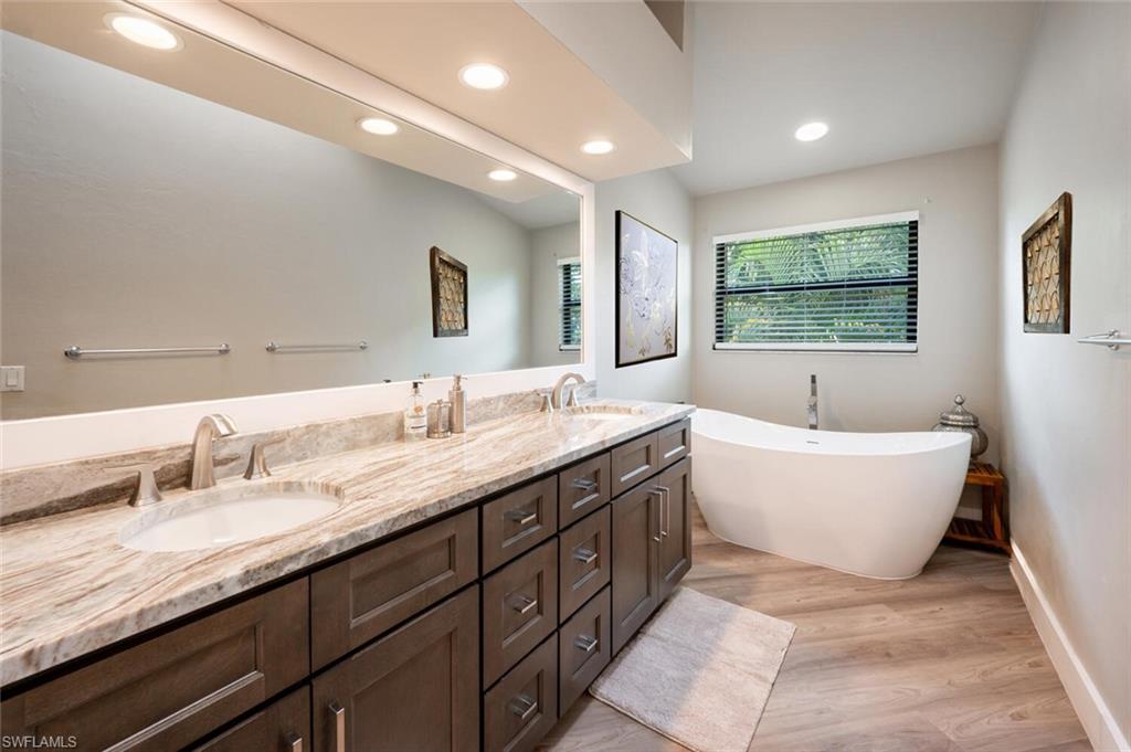27113 Oakwood Lake DR