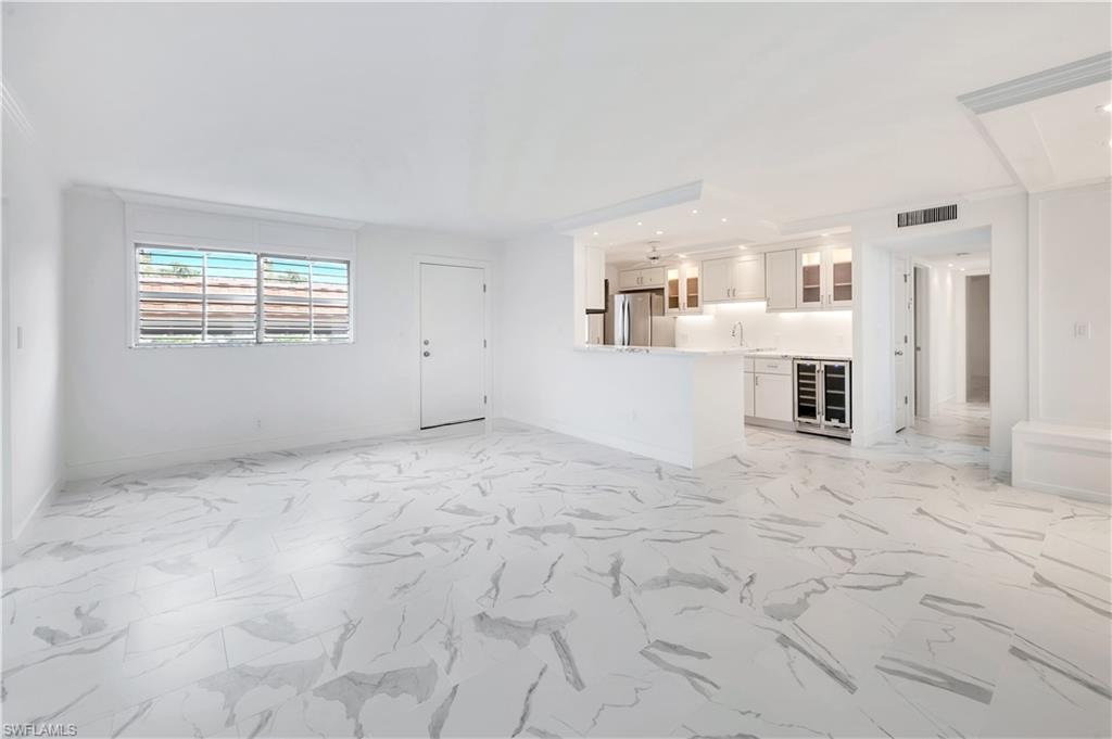 222 Harbour DR # 114, NAPLES Unit: 114