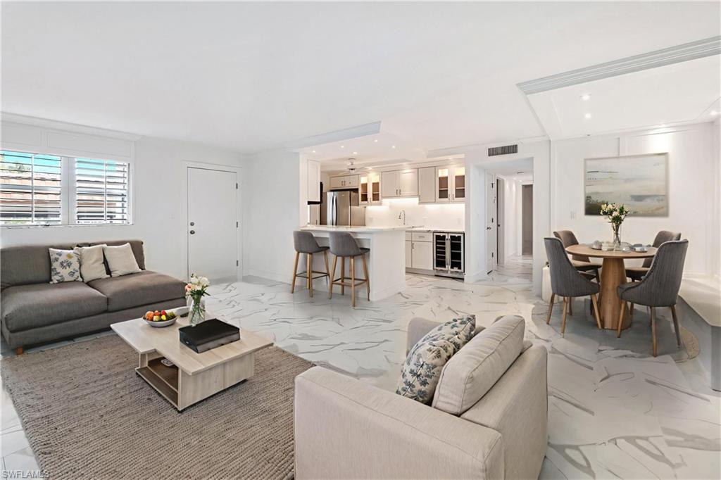 222 Harbour DR # 114, NAPLES Unit: 114