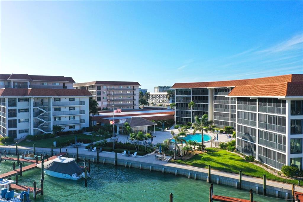 222 Harbour DR # 114, NAPLES Unit: 114