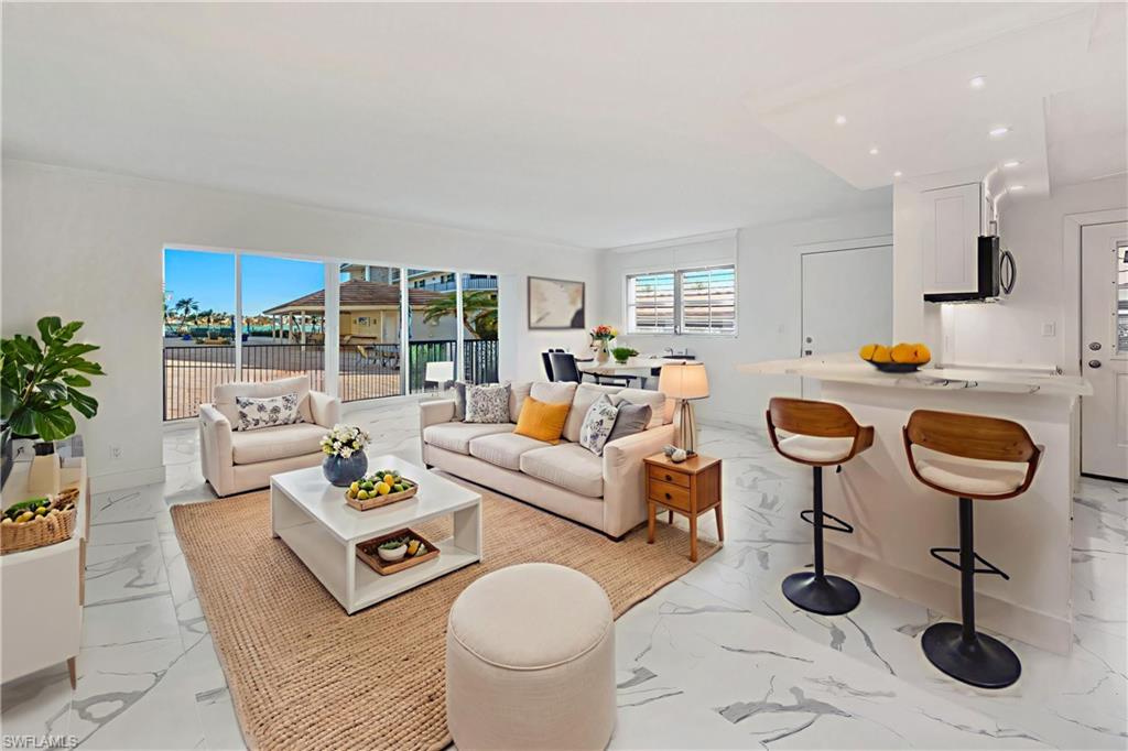 222 Harbour DR # 114, NAPLES Unit: 114