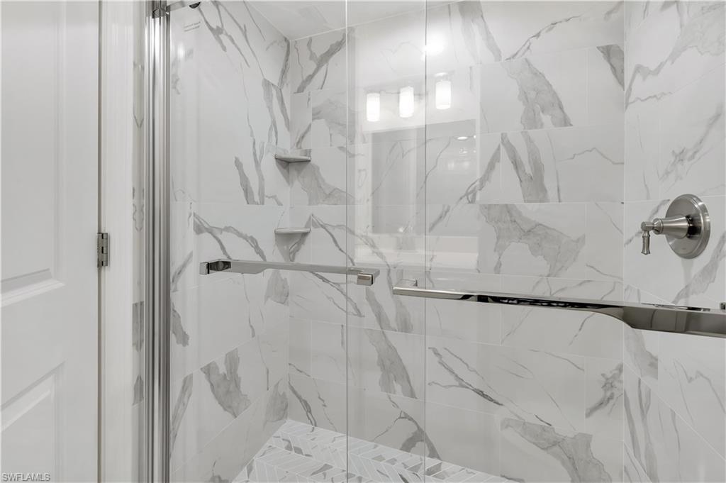 222 Harbour DR # 114, NAPLES Unit: 114