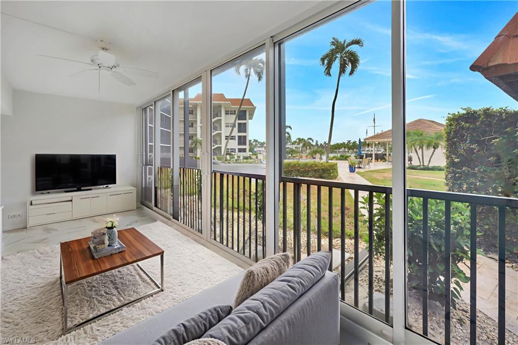 222 Harbour DR # 114, NAPLES Unit: 114