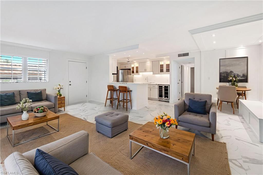 222 Harbour DR # 114, NAPLES Unit: 114