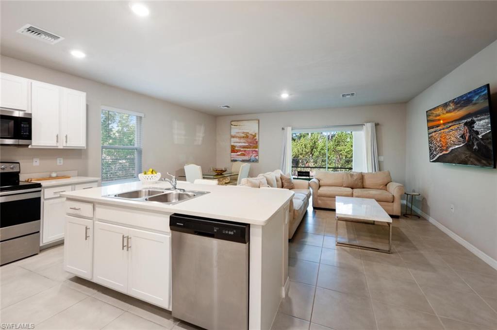 15201 Wildflower CIR