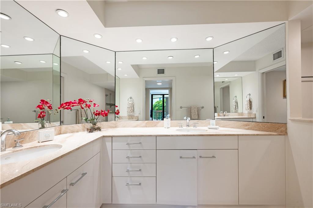 4551 Gulf Shore BLVD N # 306