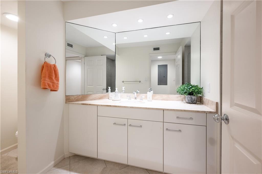 4551 Gulf Shore BLVD N # 306