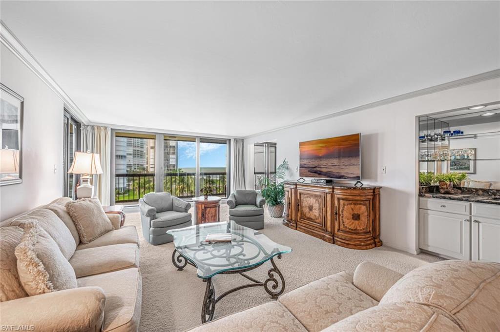 4551 Gulf Shore BLVD N # 605