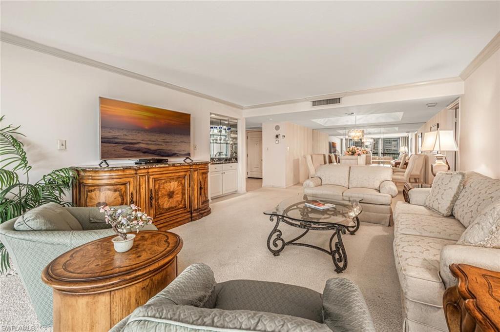 4551 Gulf Shore BLVD N # 605