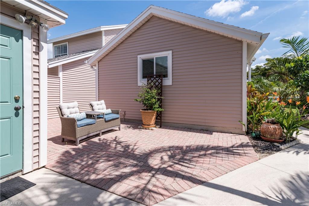 141 Bristol LN # 21, NAPLES Unit: C-21