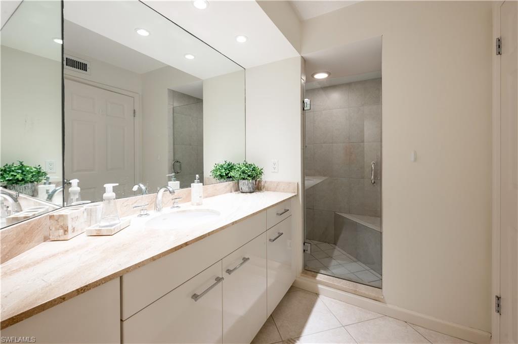 4551 Gulf Shore BLVD N # 306