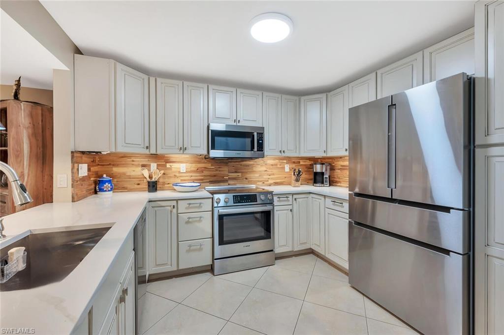 4200 Belair LN # 105