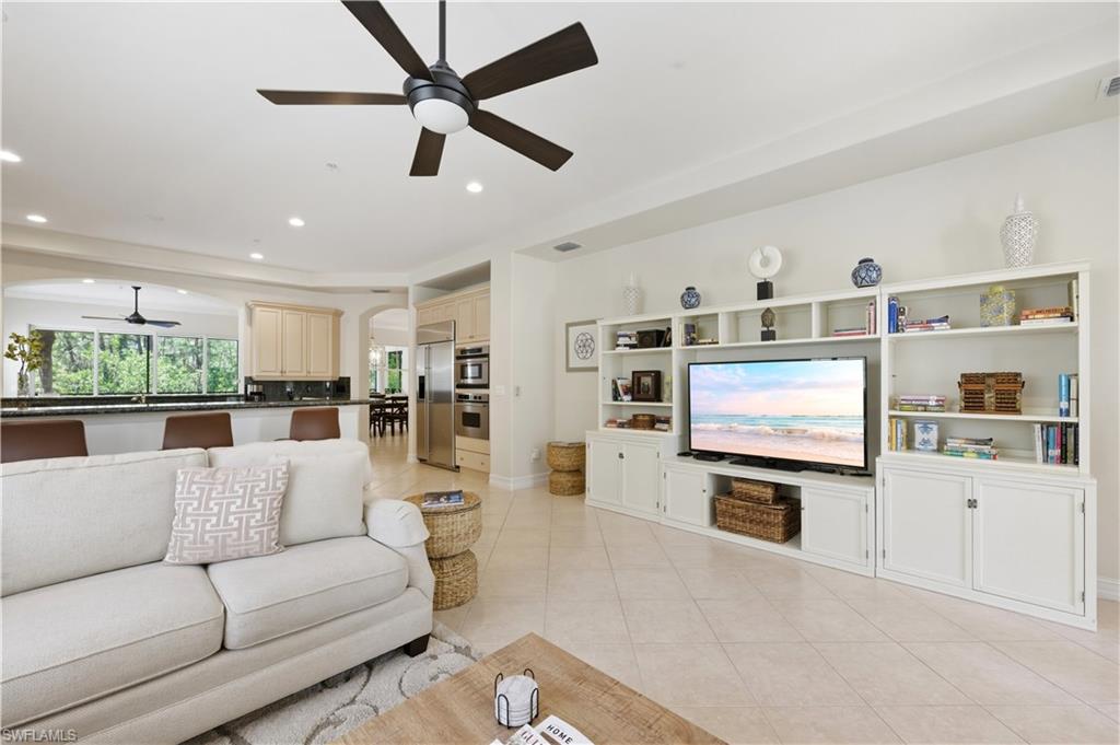 2859 Tiburon BLVD E 102