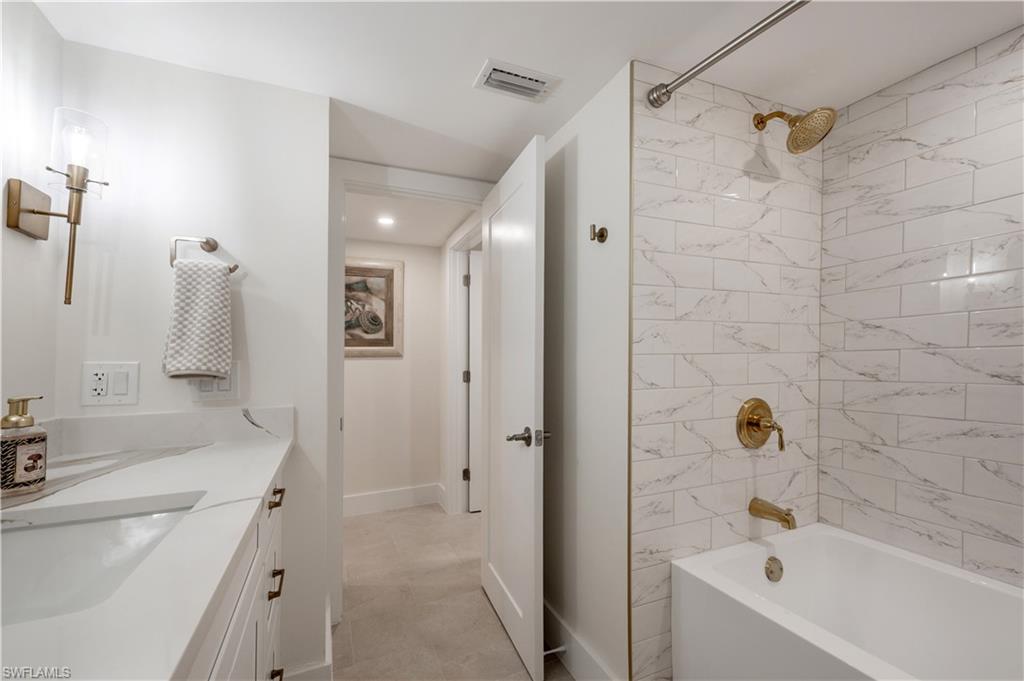 11118 Gulfshore # 203